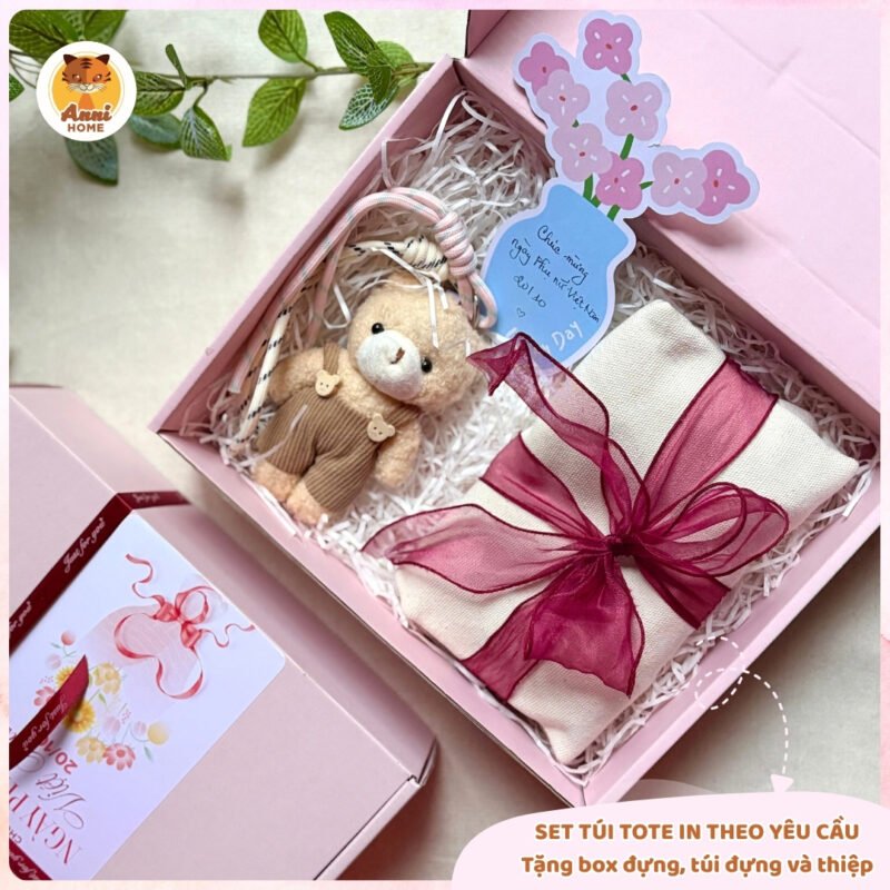 [Set quà tặng thiết kế] - Túi tote design và móc khoá